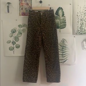 Levi leopard corduroy pants. Size 26.